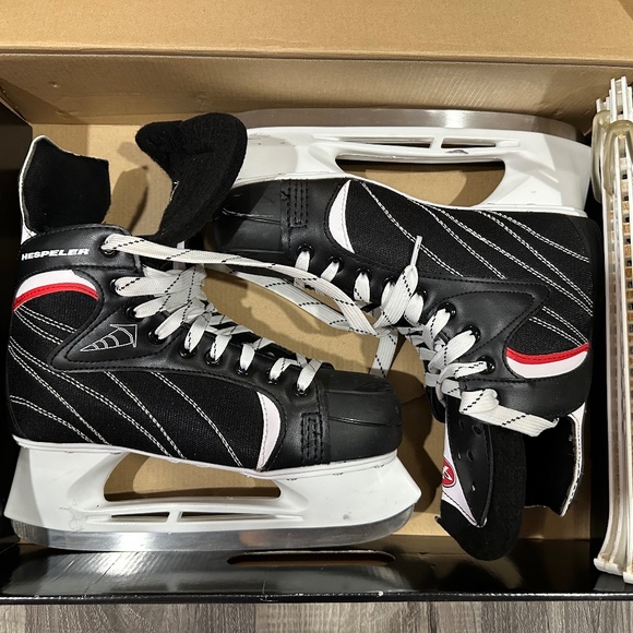Hespeler H5 Hockey Skates - Picture 2 of 6